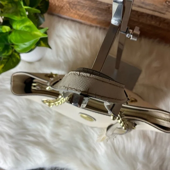 Anne Klein Shoulder Purse - Picture 3 of 6